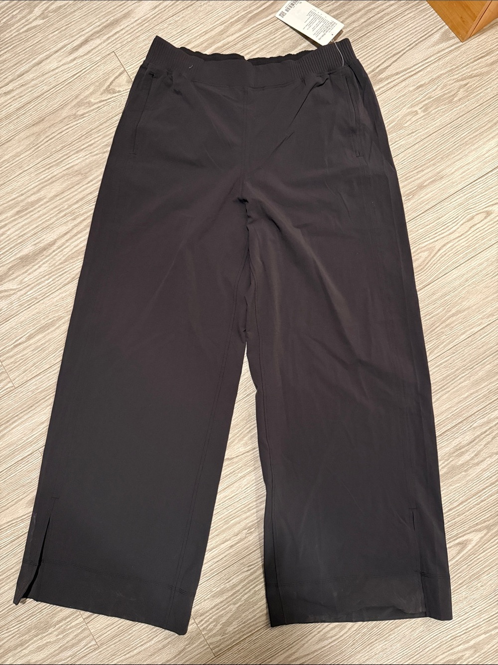 NWT Lululemon Stretch Woven Wide-Leg High-Rise Pant - Picture 6 of 14
